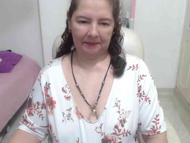 leonela-68 webcam