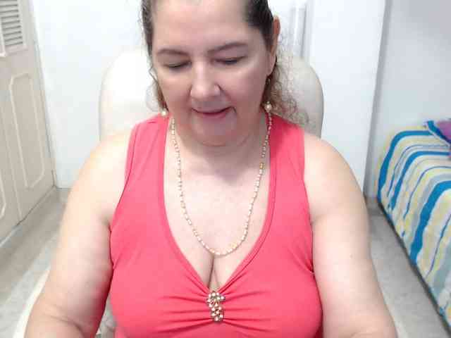 leonela-68 webcam