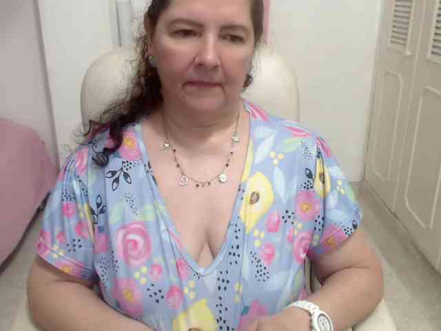 leonela-68 webcam