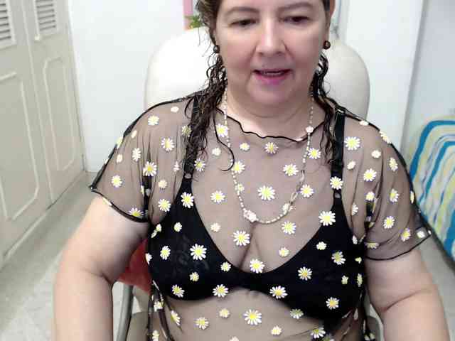 leonela-68 webcam