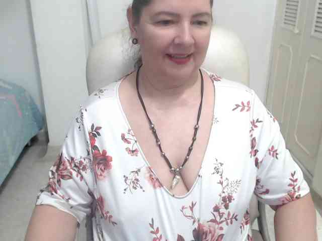 leonela-68 webcam