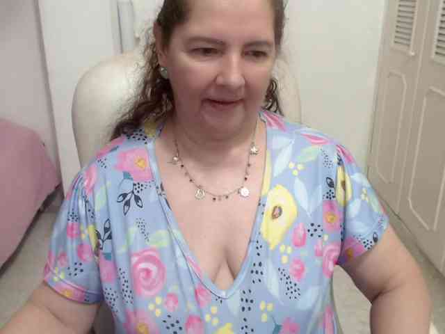 leonela-68 webcam