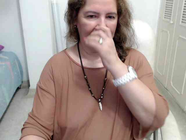leonela-68