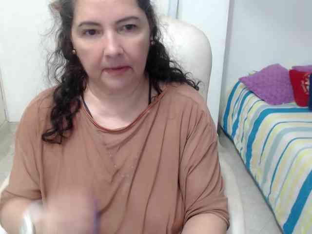 leonela-68 webcam