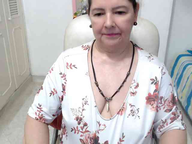 leonela-68