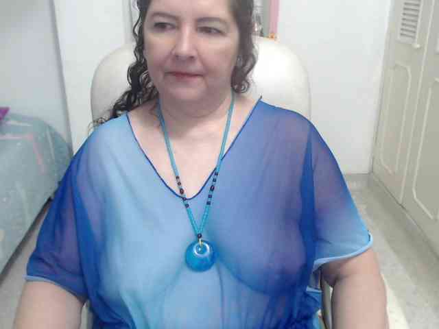 leonela-68