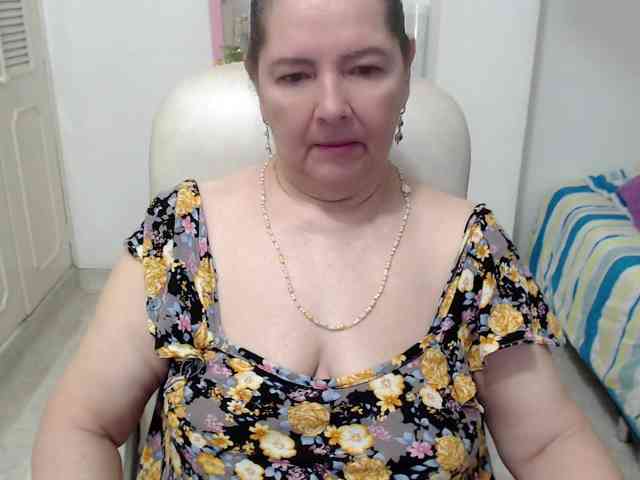leonela-68 webcam