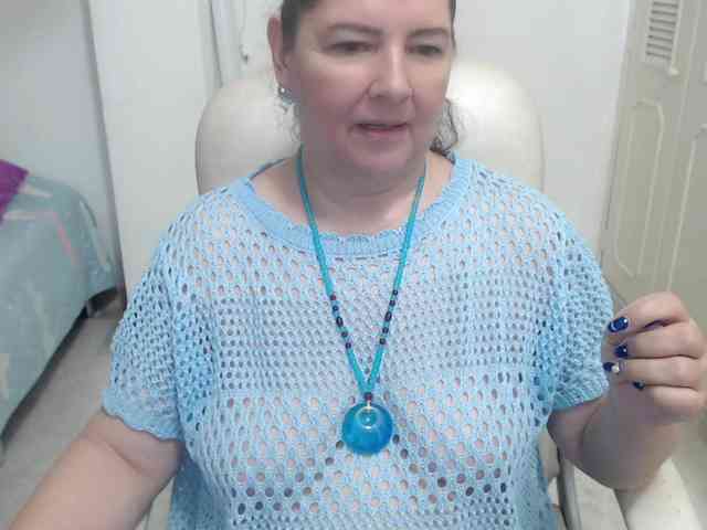 leonela-68 webcam