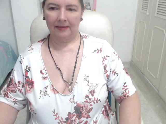 leonela-68 webcam