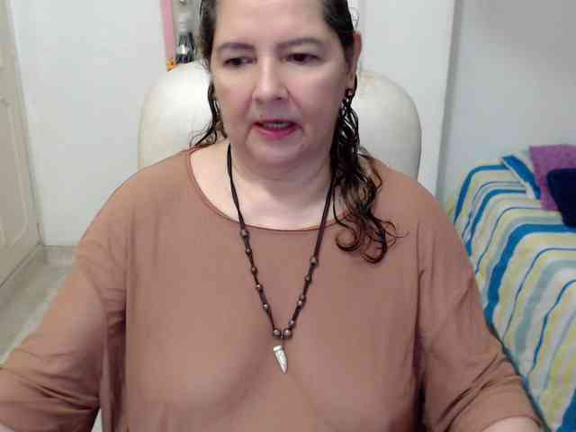 leonela-68