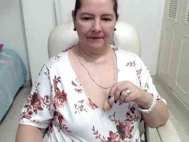 leonela-68 webcam