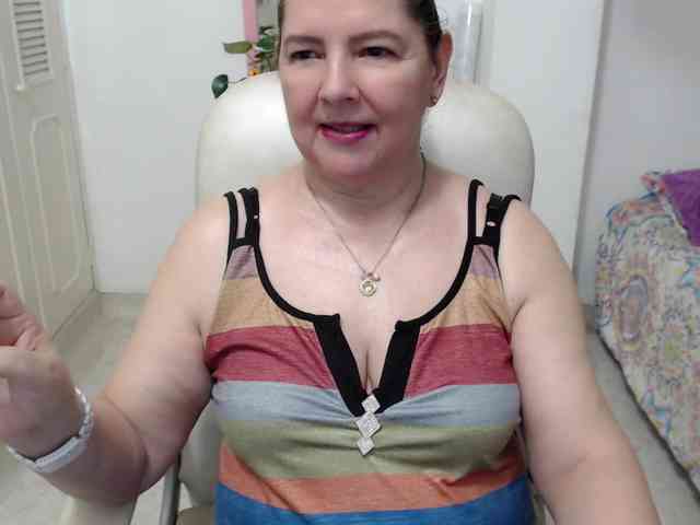 leonela-68 webcam