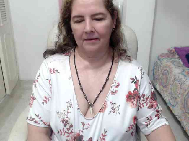 leonela-68 webcam