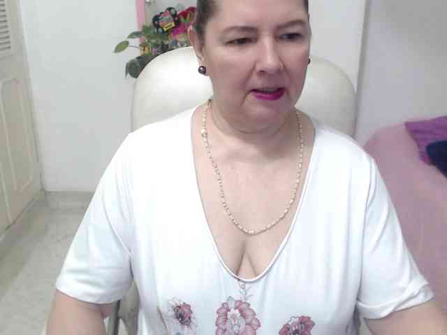 leonela-68 webcam