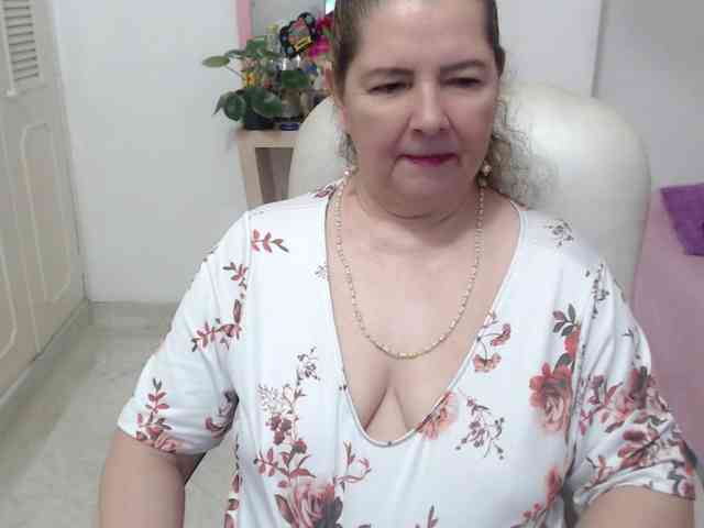 leonela-68 webcam