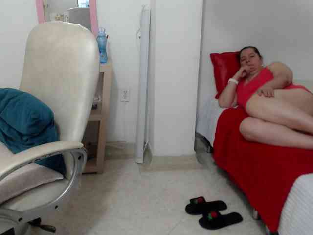 leonela-68 webcam