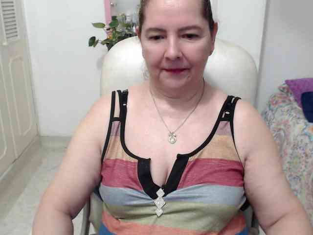 leonela-68 webcam