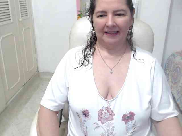 leonela-68