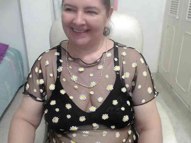 leonela-68 webcam