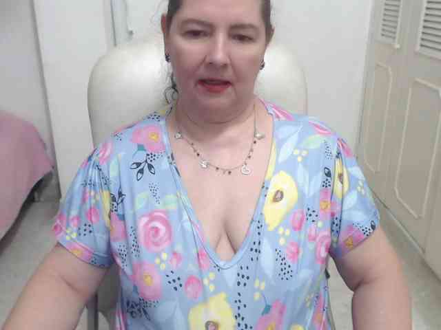 leonela-68 webcam