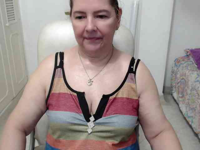 leonela-68 webcam