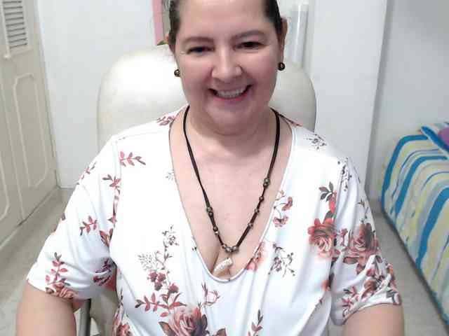 leonela-68 webcam