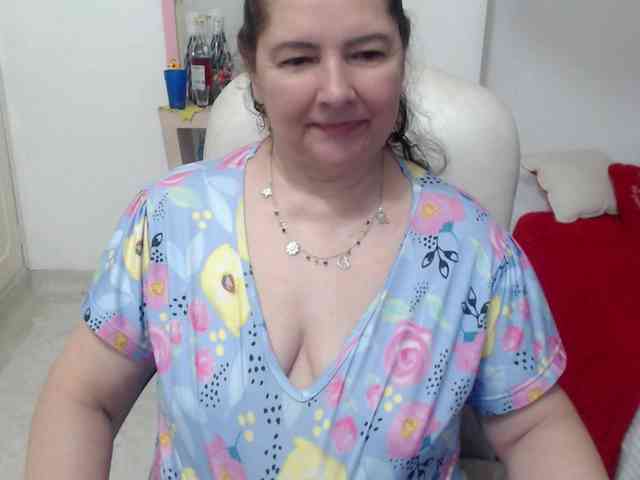 leonela-68 webcam