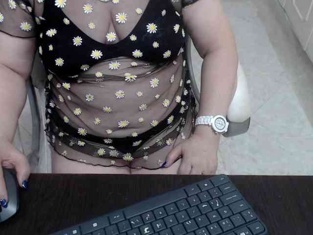 leonela-68 webcam