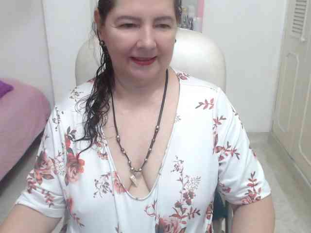 leonela-68 webcam