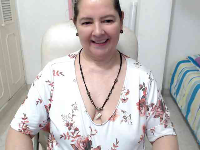 leonela-68