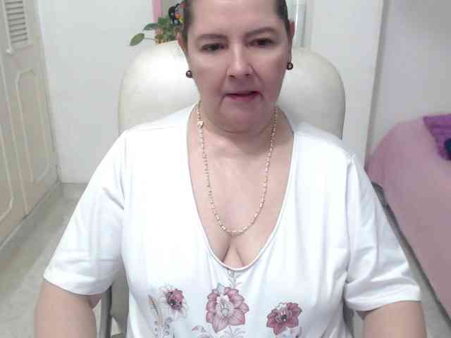 leonela-68 webcam