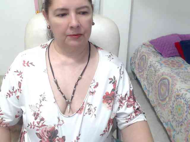 leonela-68