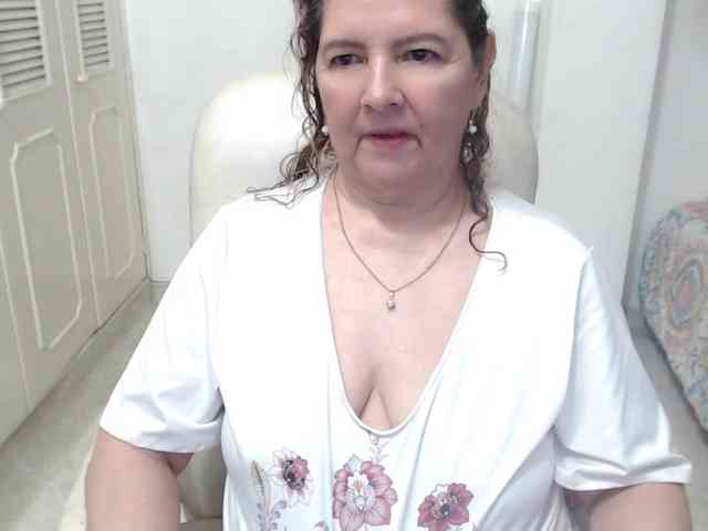 leonela-68 webcam