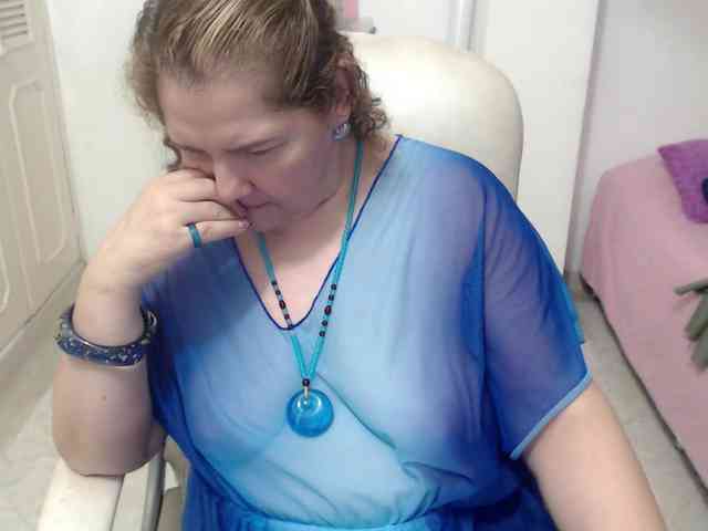 leonela-68 webcam