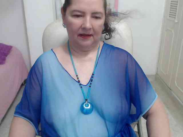 leonela-68 webcam