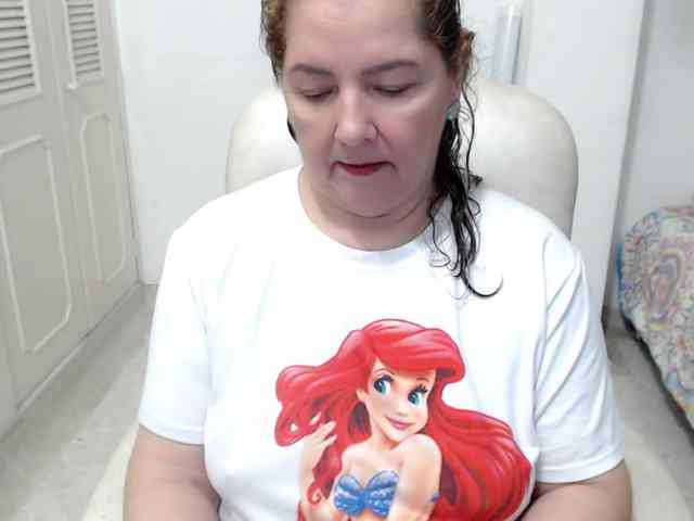 leonela-68 webcam