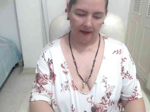leonela-68 webcam