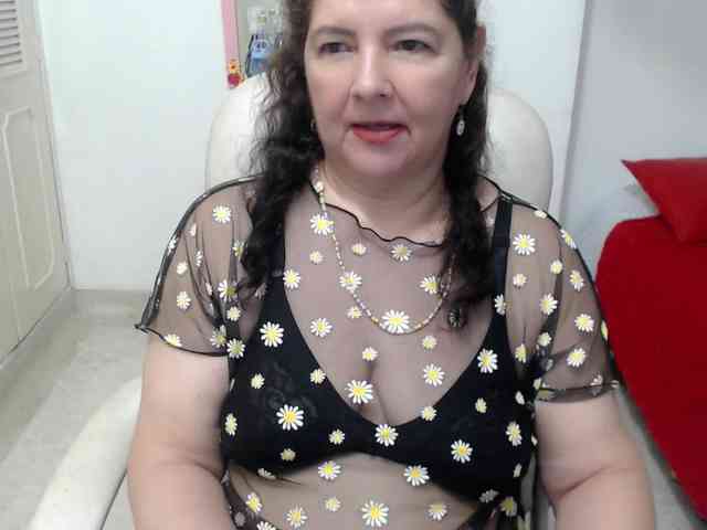 leonela-68 webcam