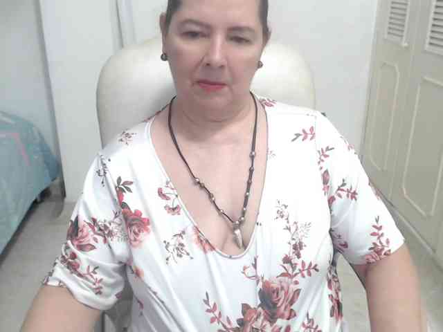 leonela-68 webcam