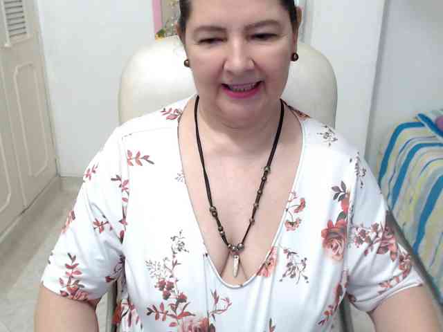 leonela-68 webcam