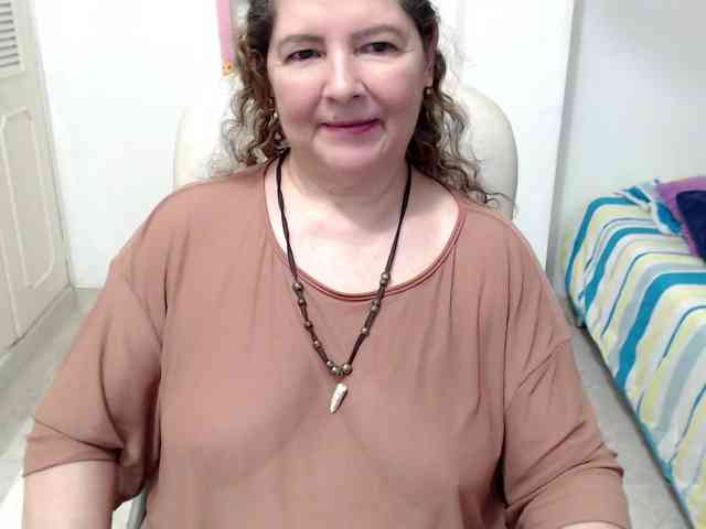 leonela-68