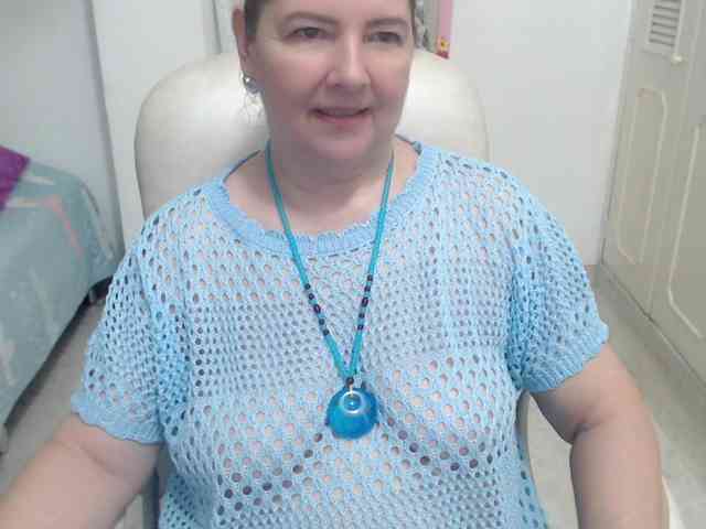 leonela-68 webcam