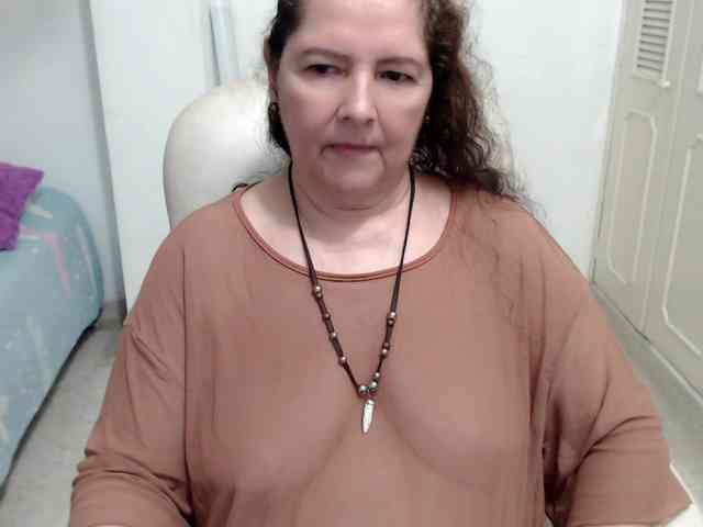 leonela-68 webcam