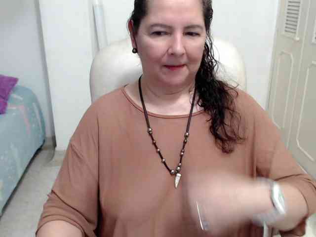 leonela-68 webcam