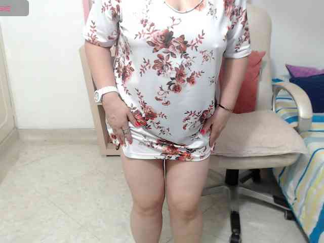 leonela-68 webcam