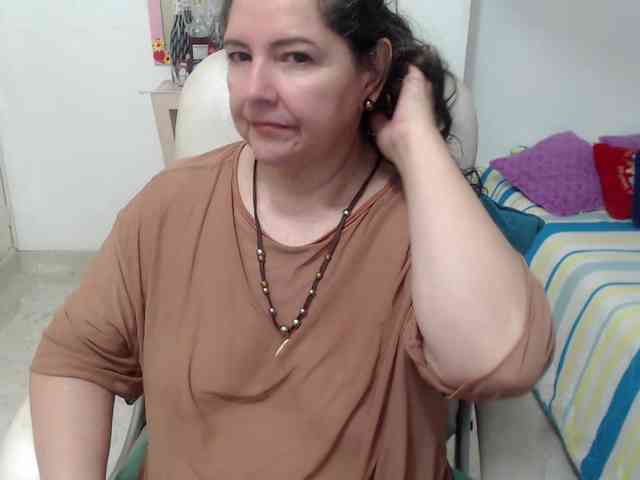 leonela-68 webcam