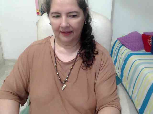 leonela-68 webcam