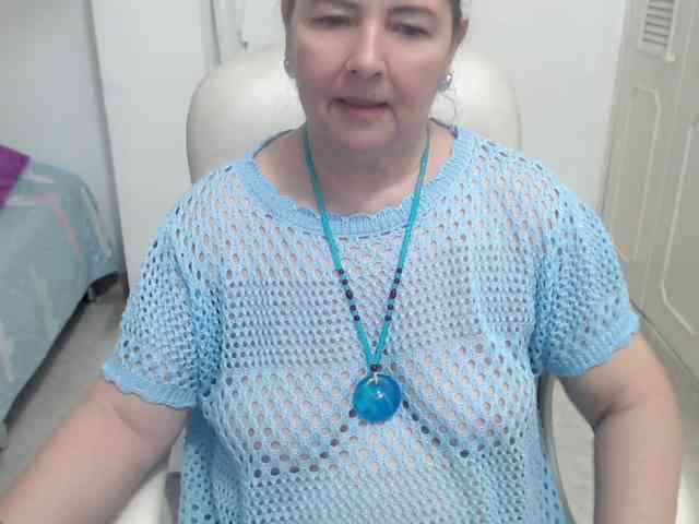 leonela-68 webcam