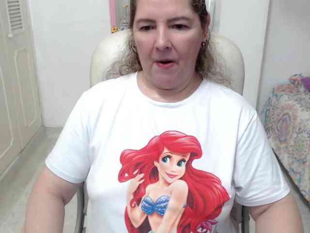 leonela-68 webcam