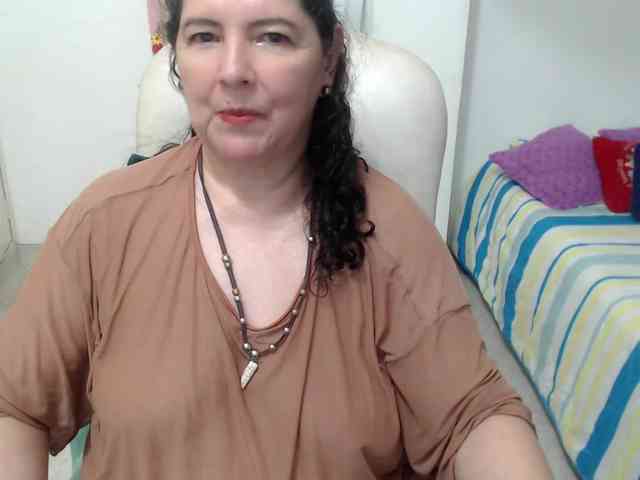 leonela-68